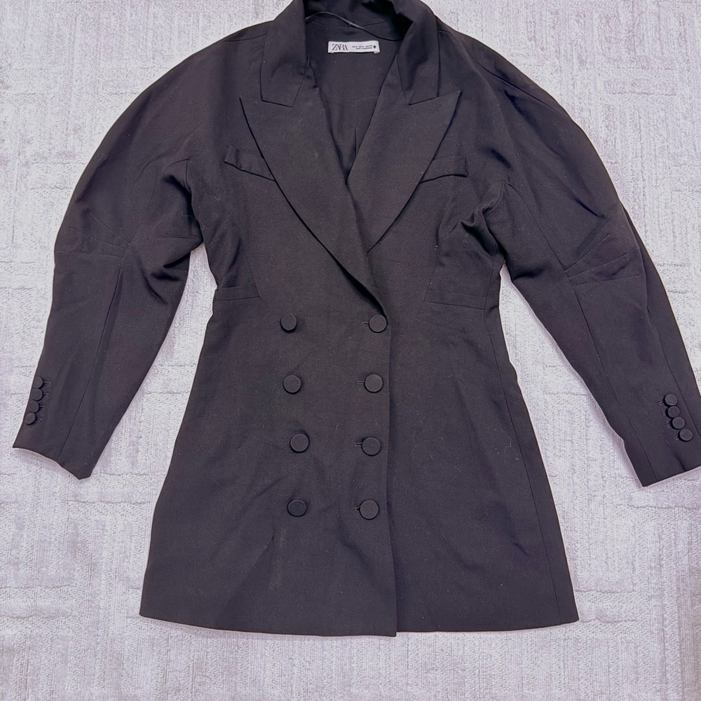 Zara Classic Black Double-Breasted Blazer